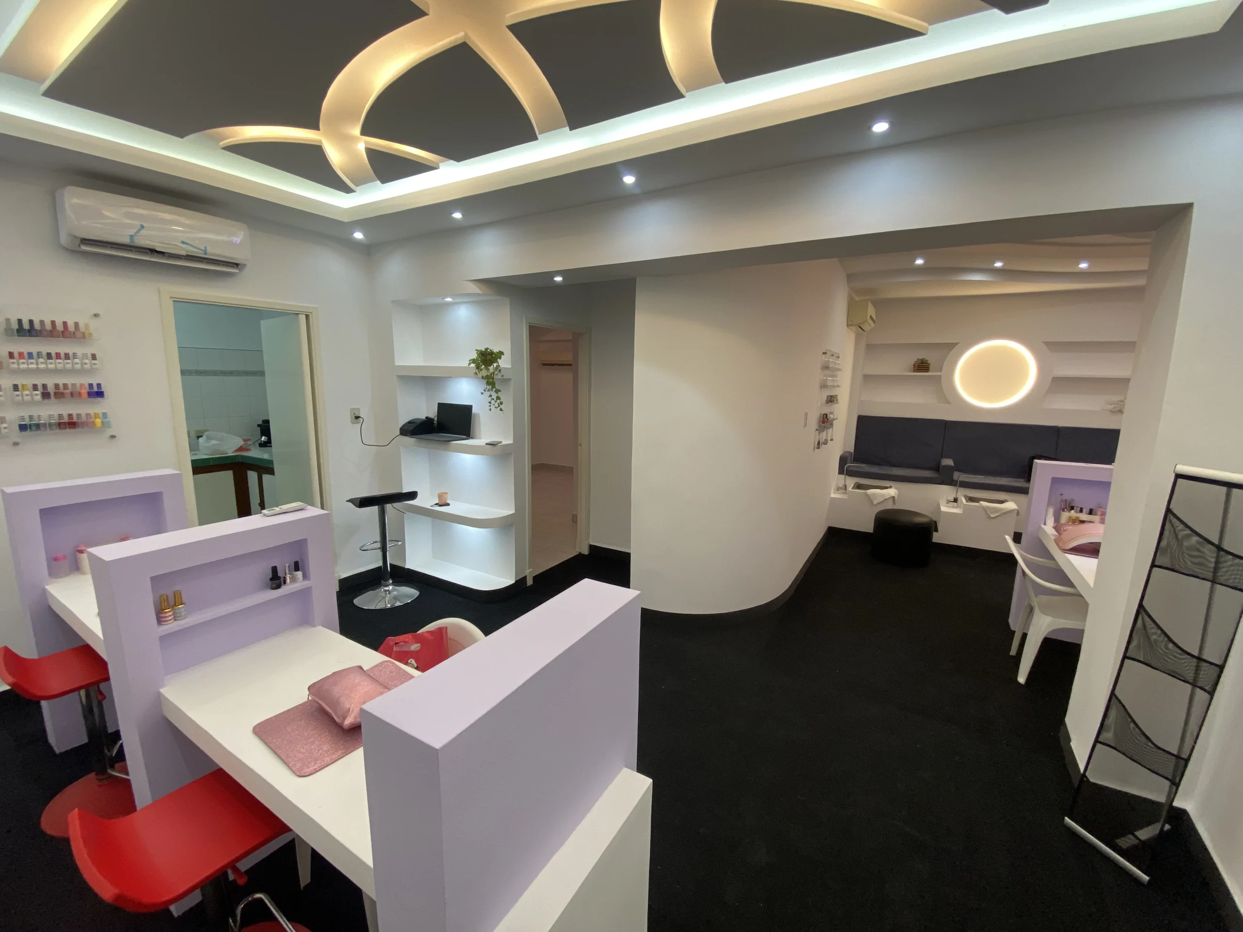 Salón de belleza y uñas · Valencia
